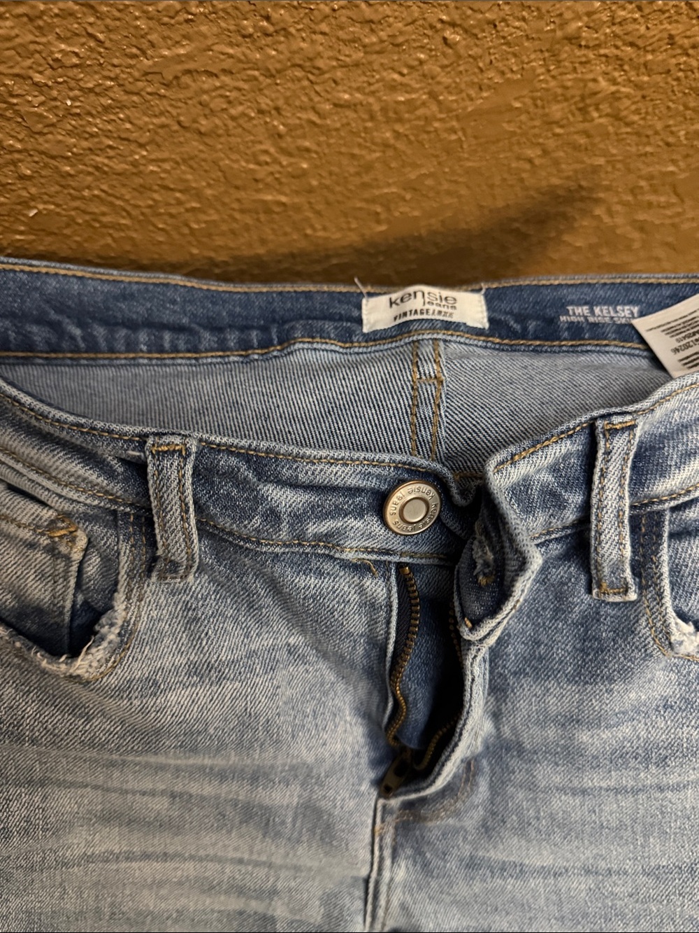 Kensie Light Wash High Rise Women's Jeans